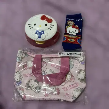 헬로키티 물티슈, 양말, 참 포함 미니 토트백 세트