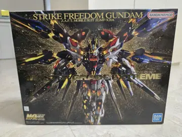 MGEX SEED DESTINY 스트라이크 프리덤 건담 조립 중