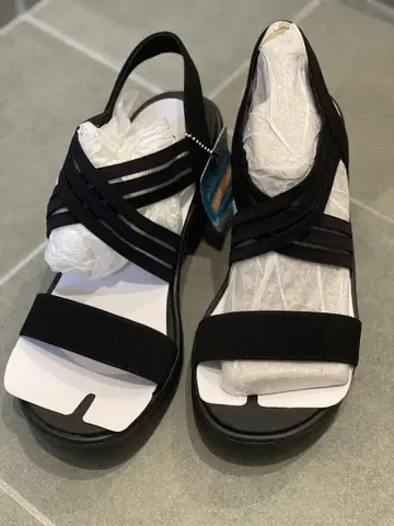 스케쳐스 Cali Luxe Foam 블랙 샌들