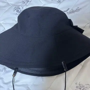 아시야 로사브란 모자