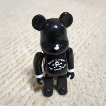 BE@RBRICK 베어브릭 마스터마인드 전체 길이 약 7cm