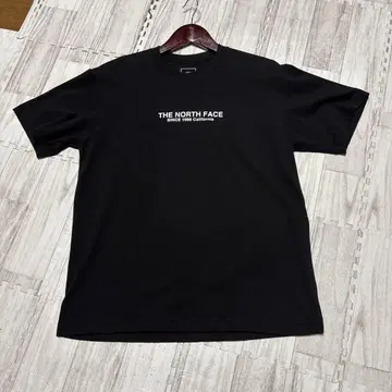 THE NORTH FACE 블랙 티셔츠