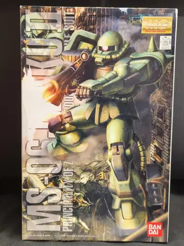 반다이 MG 1/100 기동전사 건담 MS-06J 자쿠 Ver.2.0