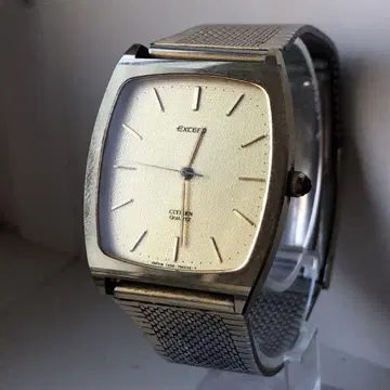 CITIZEN EXCEED 스퀘어 골드 손목시계 쿼츠