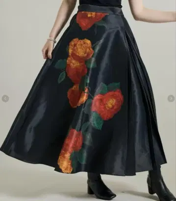 ELLIE ASYMMETRY PLEATS SKIRT