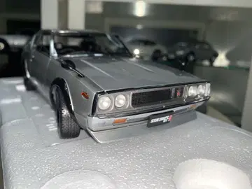 교쇼 1/18 스카이라인 GTR(실버)