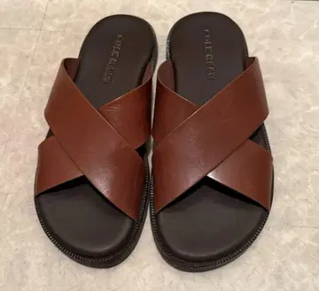 콜한 가죽 샌들 브라운