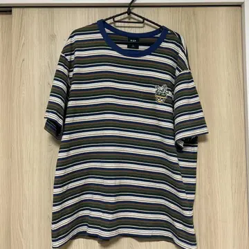 HUF 반팔 티셔츠