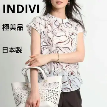 인디비 INDIVI 블라우스 M 플라워 프렌치 슬리브 38 꽃무늬