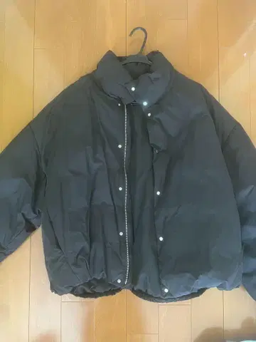 자라 블랙 다운 자켓