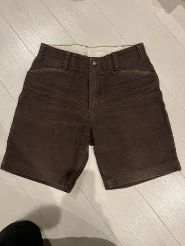 텐더 로인 브라운 숏 팬츠