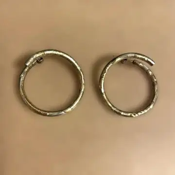 텍스처 골드 후프 귀걸이
