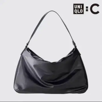 유니클로:C 유니클로 씨 가죽 터치 퍼프 백 블랙 검정