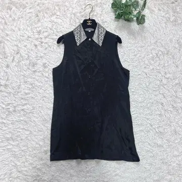 장 프랑코 페레 실크 100 슬리브리스 블라우스 비쥬 버튼 자수