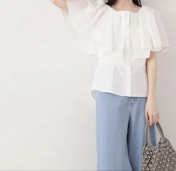 PROPORTION BODY DRESSING 빅 칼라 블라우스 화이트