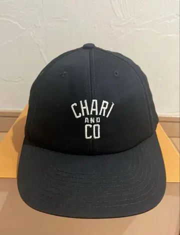 CHARI and CO 캡 블랙