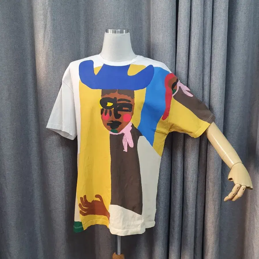 Koiseyo Milky Star T-shirt Ivory on Bunjang Global Site.