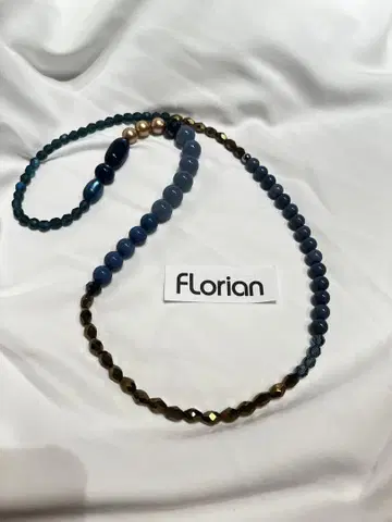 Florian 블루 계열 비즈 목걸이