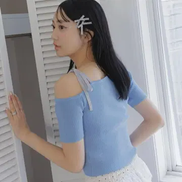 ALAND 3.3 Field Trip 오프숄더 리본 탑스 한국