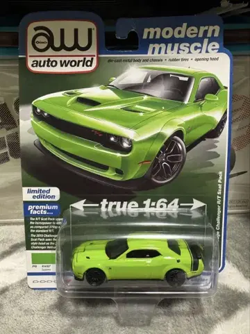 미니카 Auto World 닷지 챌린저 1/64