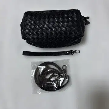 새상품 Mal. 레레레 씨 인트레차트 파우치 블랙 숄더 스트랩 포함