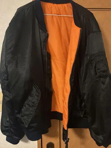 MA-1 스타일 블랙 자켓
