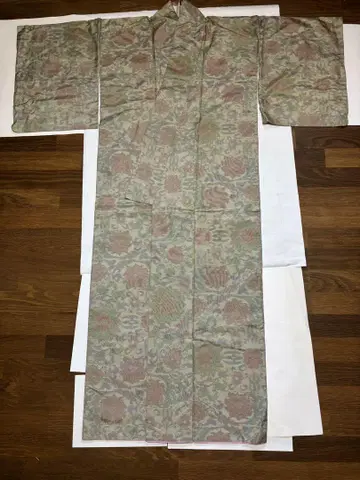 실크 꽃무늬 기모노 그린과 핑크