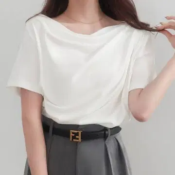 CENEA 반팔 상의 화이트 M 사이즈