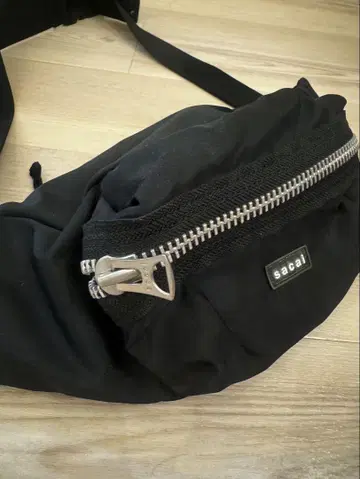 사카이 블랙 바디백