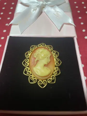 카메오풍 빈티지 브로치
