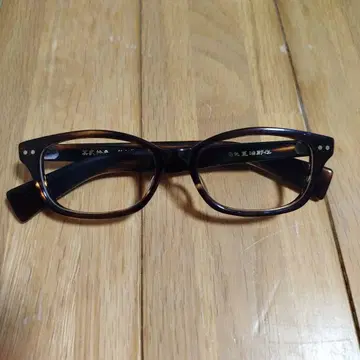 안경 가쿠야 진지로 그 23