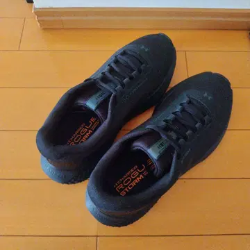언더아머 UA 차지드 로그 3 스톰 25cm 블랙