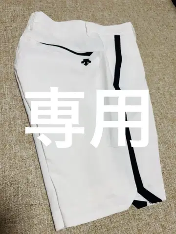 화이트 숏 팬츠 블랙 스트라이프