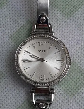 FOSSIL 실버 쿼츠 손목시계