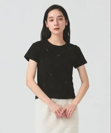 리본 장식 블랙 반팔 티셔츠