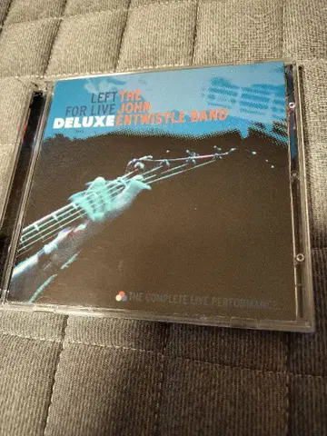 존 엔트위슬 밴딩, LEFT FOR LIVE DELUXE