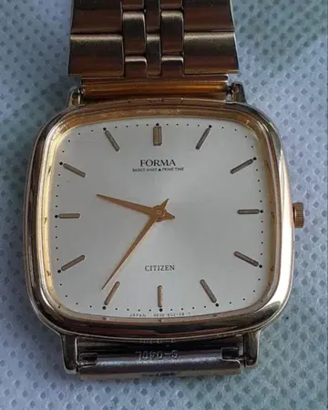CITIZEN FORMA 골드 손목시계