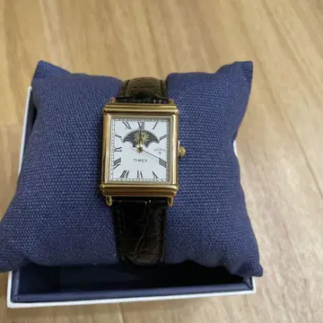 Noah x Timex Sun and Moon Watch 새상품