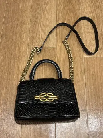 자라 크로커다일풍 숄더백