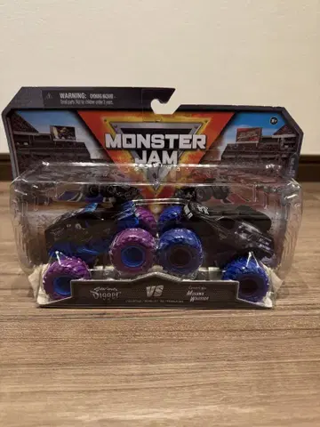 몬스터 잼 Grave Digger vs Mohawk Warrior