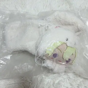 토모에 히요리 머플러 화이트 베어