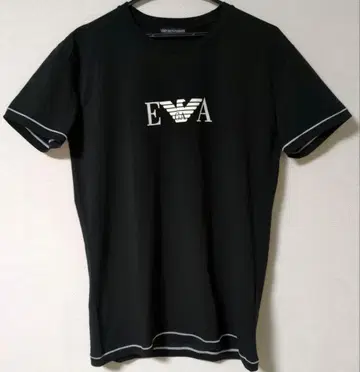 엠포리오 아르마니 EVA 로고 블랙 티셔츠