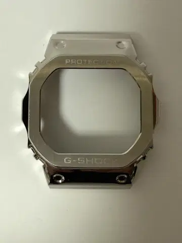 G-SHOCK 5600 시리즈 메탈 베젤 실버