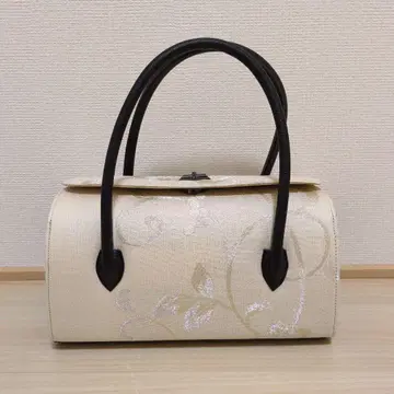 꽃무늬 자수 기모노 가방