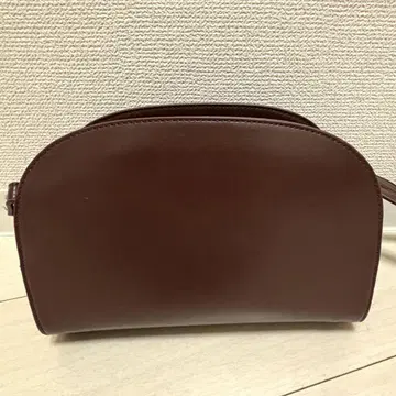 심플 가죽풍 미니 숄더백 브라운