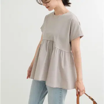 어반 리서치 도어스 페플럼 탑스 베이지
