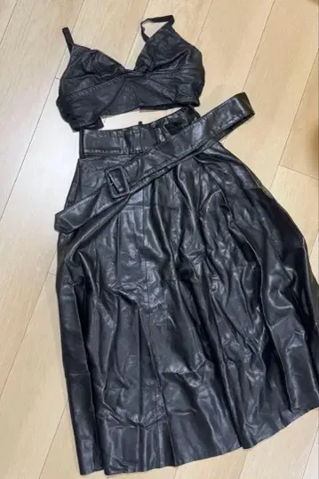 자라 합성 피혁 셋업