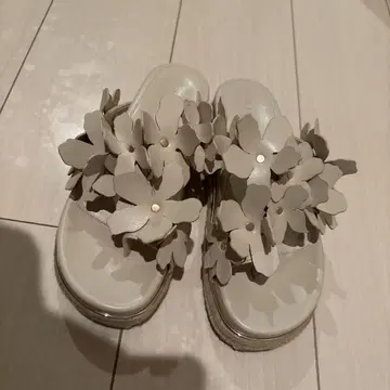 PANDA 샌들