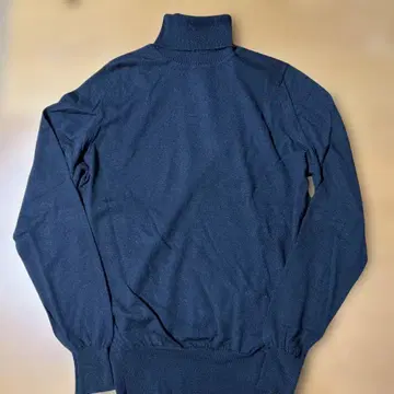 JOHN SMEDLEY 터틀넥 니트