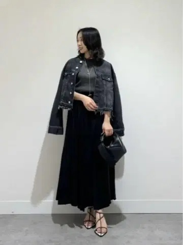 MilaOwen 허리 밴딩 개더 볼륨 플레어 스커트 블랙 0